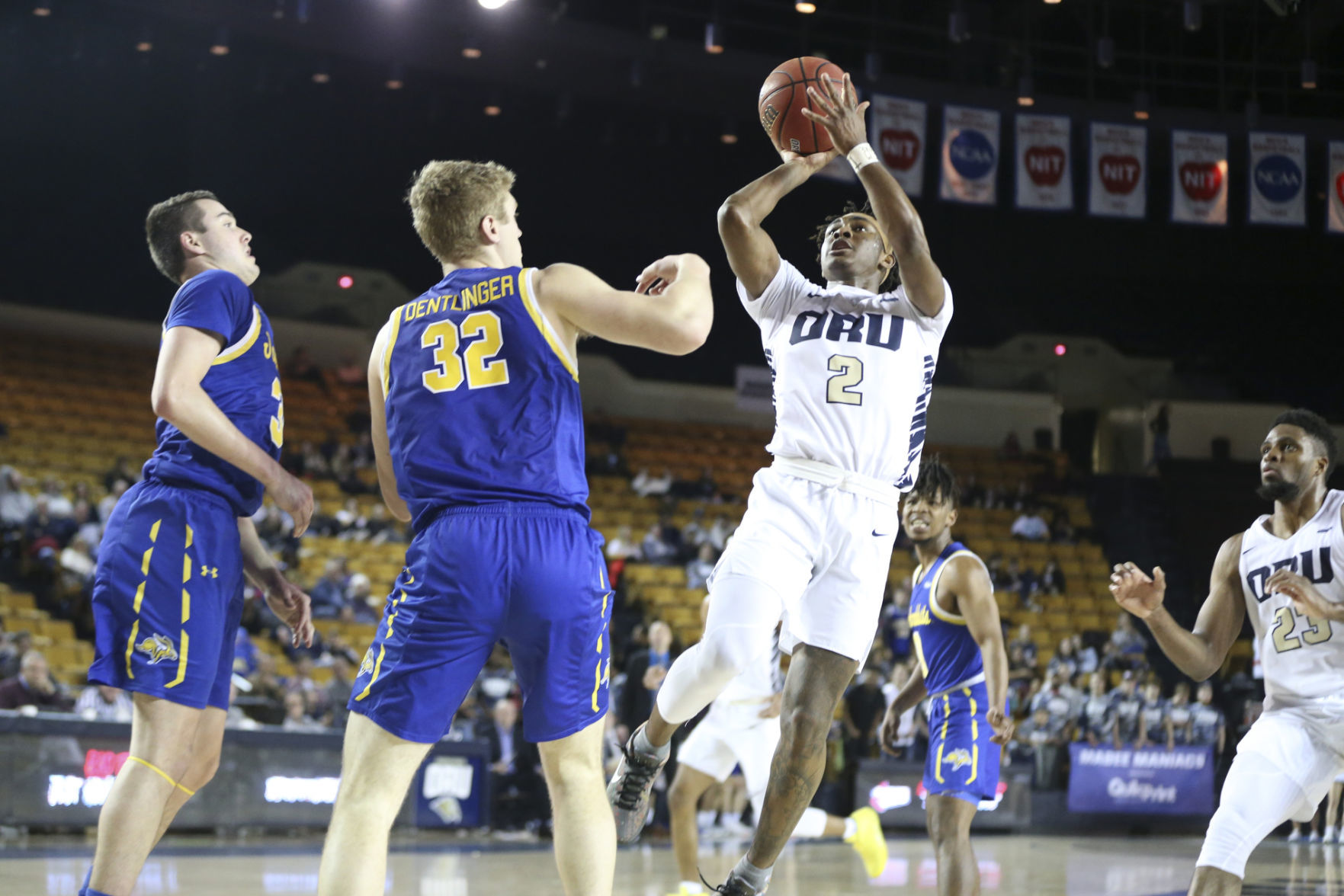 Oral Roberts Golden Eagles vs South Dakota State Jackrabbits